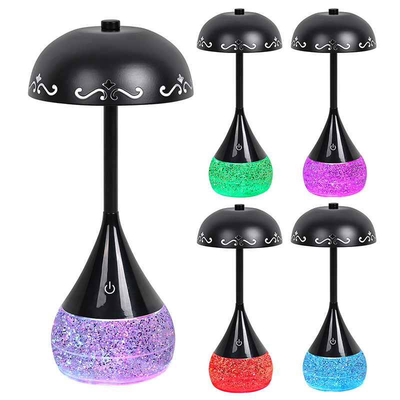Lampa deisce faoi stiúir bonn leachtach le cruth scáth bláth