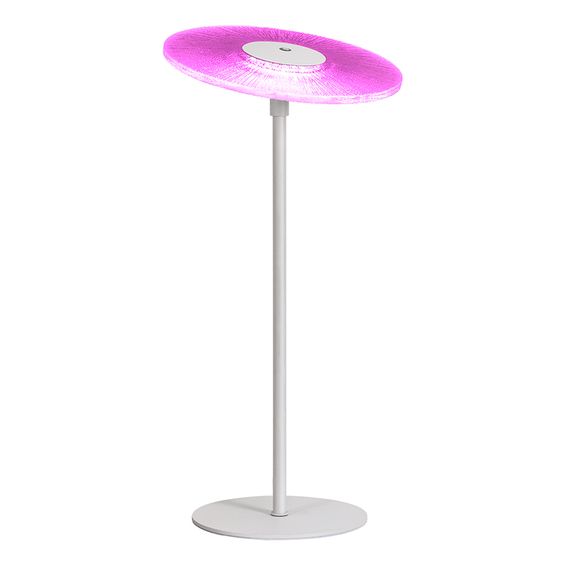 Lampa tábla nua-aimseartha faoi stiúir le scáth RGB